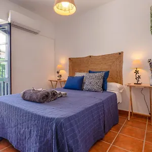 Casa Randonneur, Traditional Townhouse In álora. Álora