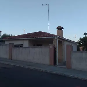 https://casa-con-jardin-y-barbacoa-en-cunit.catalonia-hotels.com