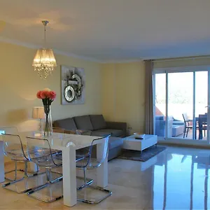 https://fantastic-sea-and-golf-view-apartment.1costadelsol.com